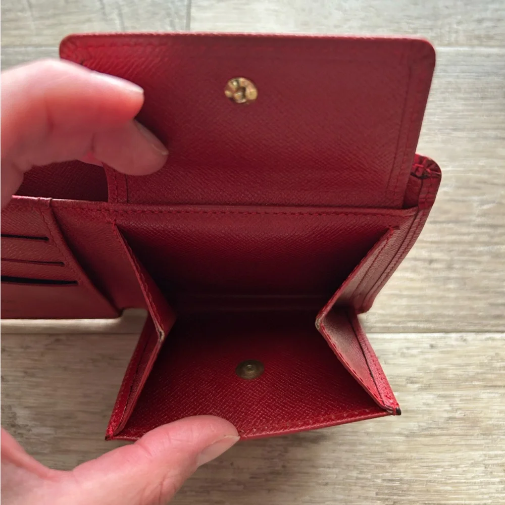 Louis Vuitton Epi Wallet Red Bifold - Picture 7 of 11